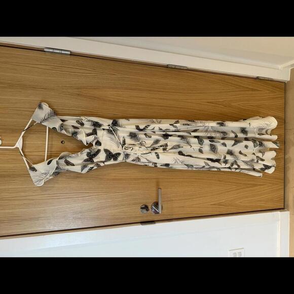 ONE SIX ONE – Ruffle Trim Feather Printed Wrap Dress - Size Extra Small - Picture 2 of 5